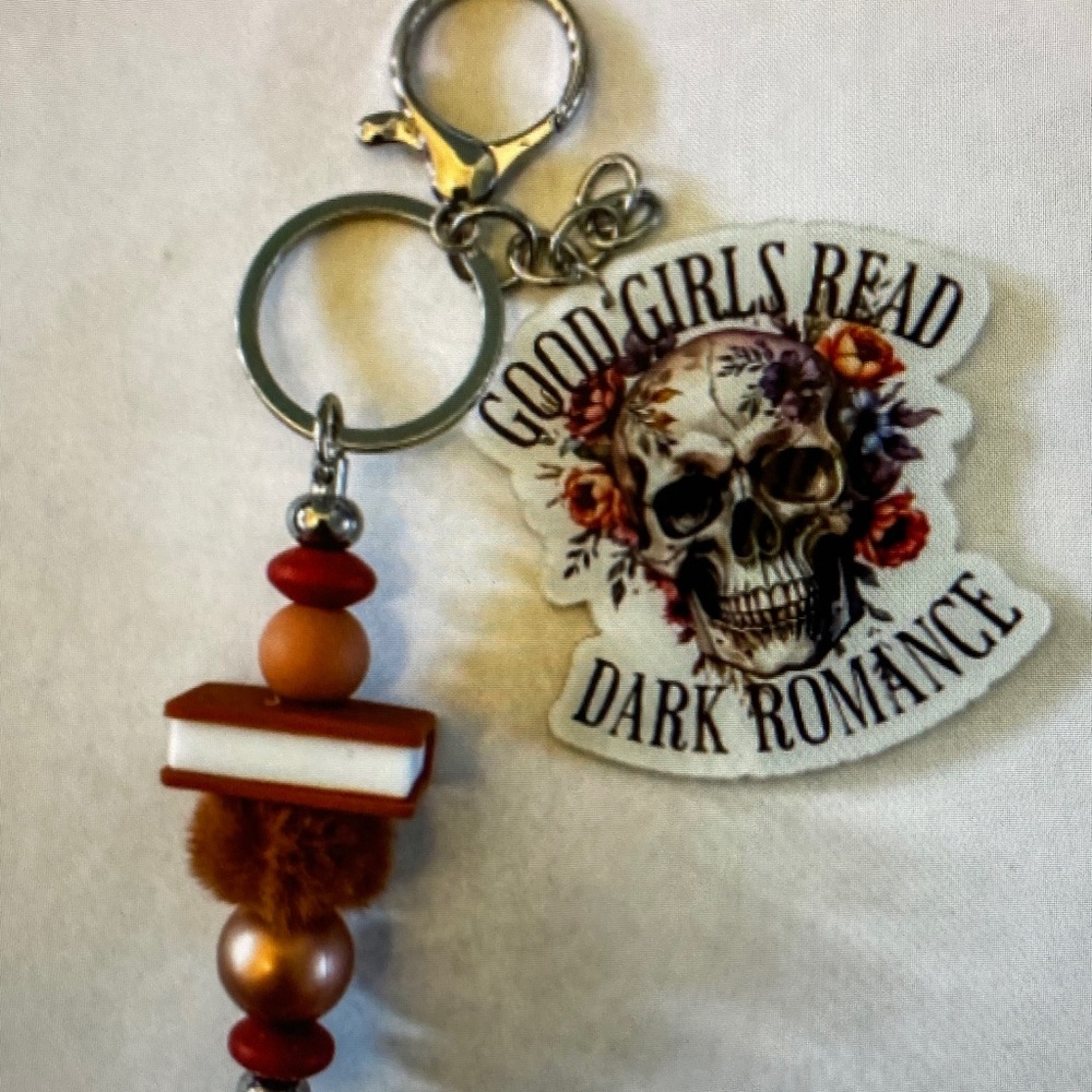 Good Girls Read Dark Romance Skull Keychain with Rust Beads